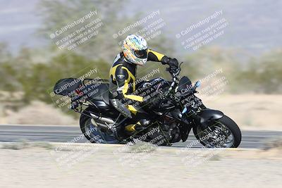 media/Dec-01-2025-Moto Forza (Mon) [[2daa91e15f]]/3-Beginner Group/Session 2 (Turn 7 Inside Pans)/